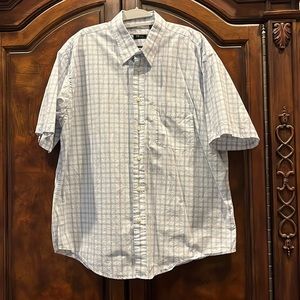 Izod short sleeve button down shirt